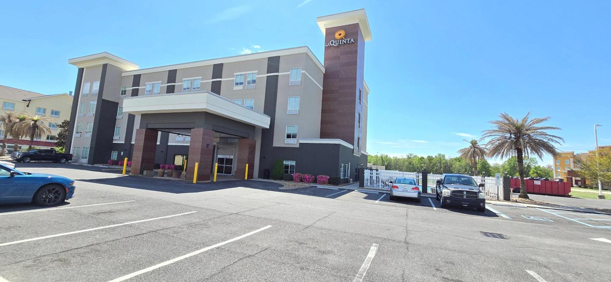 Hotel La Quinta By Wyndham Gonzales La Zewnętrze zdjęcie