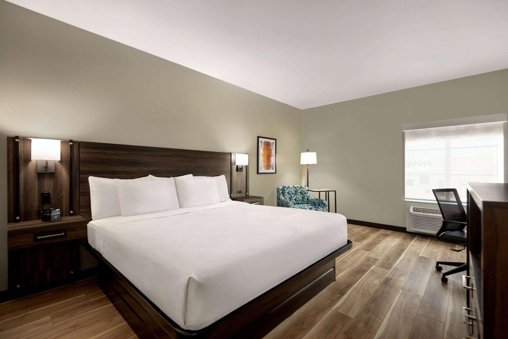 Hotel La Quinta By Wyndham Gonzales La Zewnętrze zdjęcie