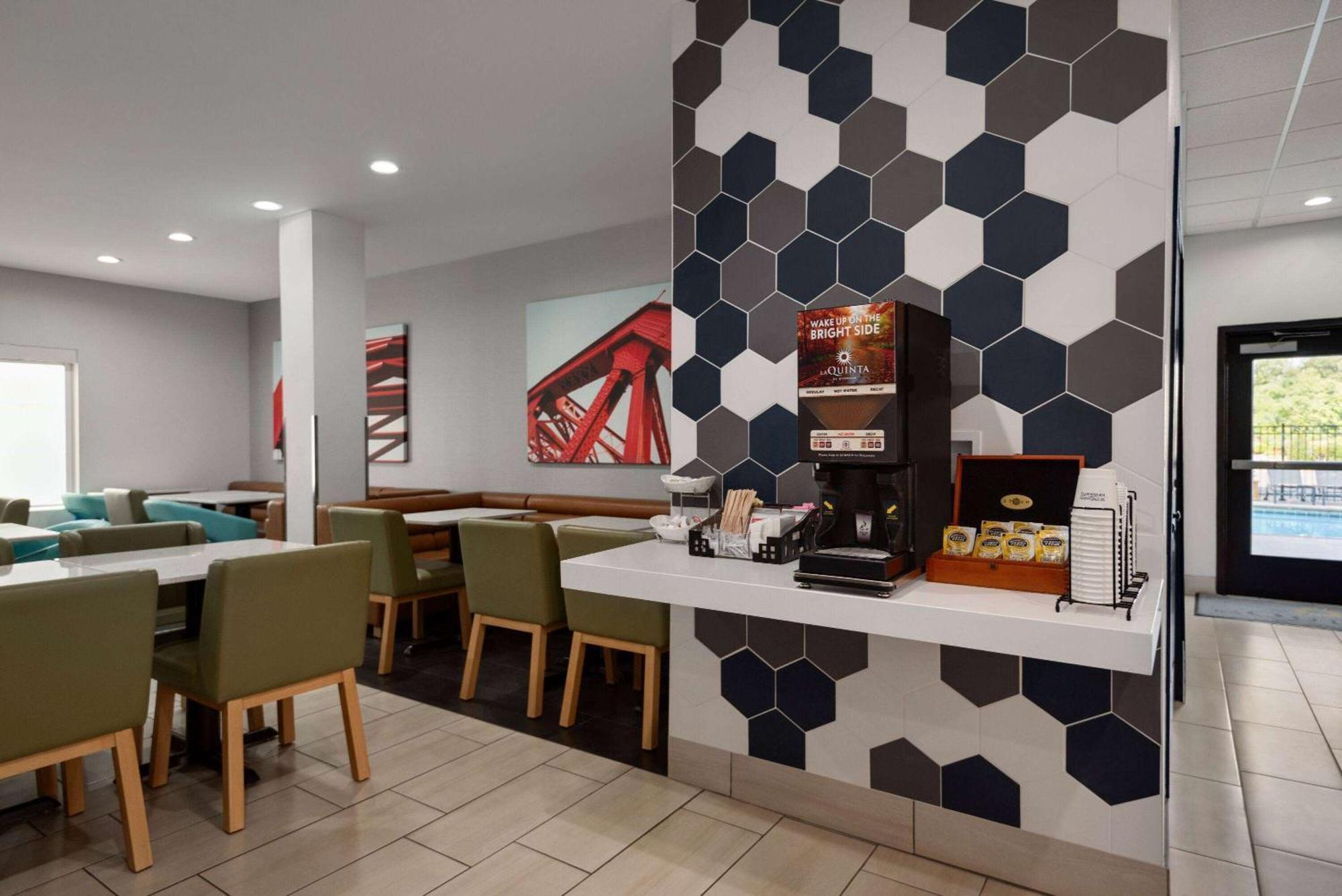 Hotel La Quinta By Wyndham Gonzales La Zewnętrze zdjęcie